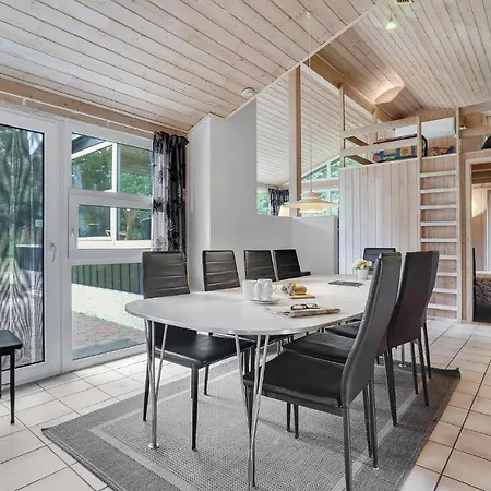 Cozy In With Kitchen Holiday home